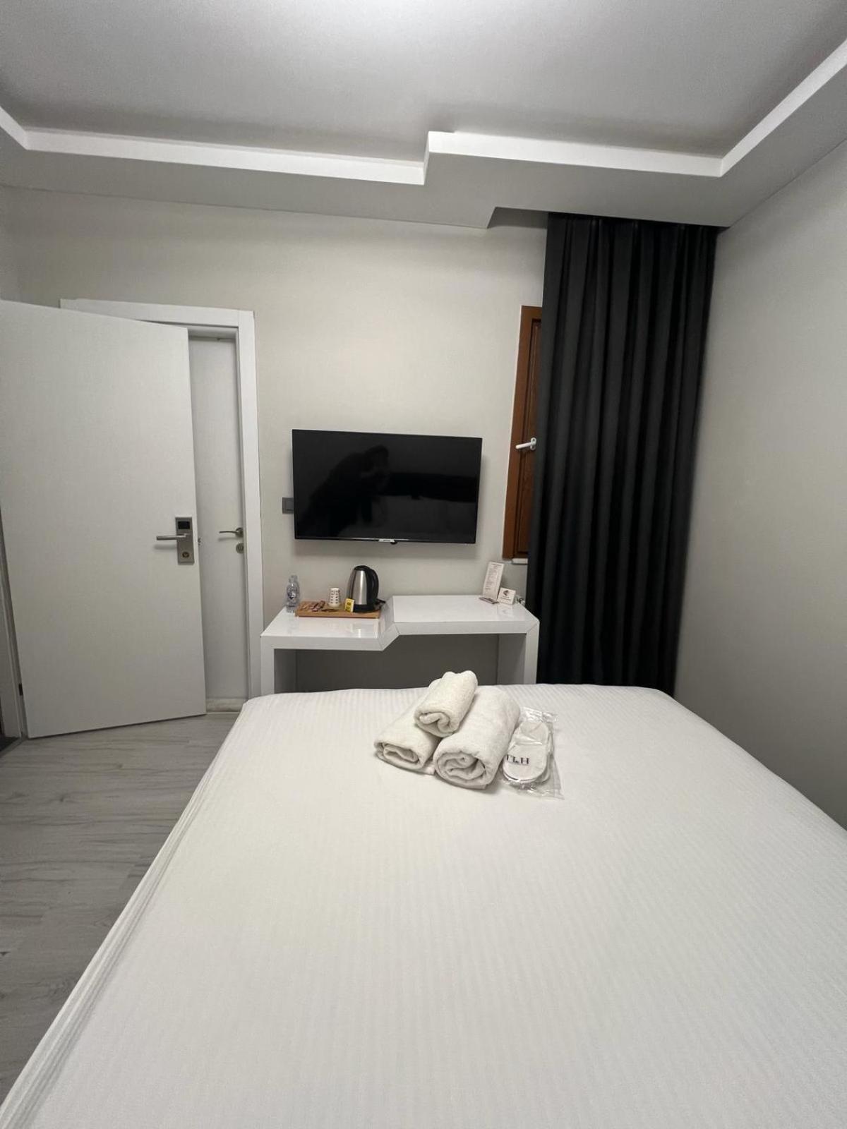 Taksim Leon'S Hotel Istanboel Buitenkant foto