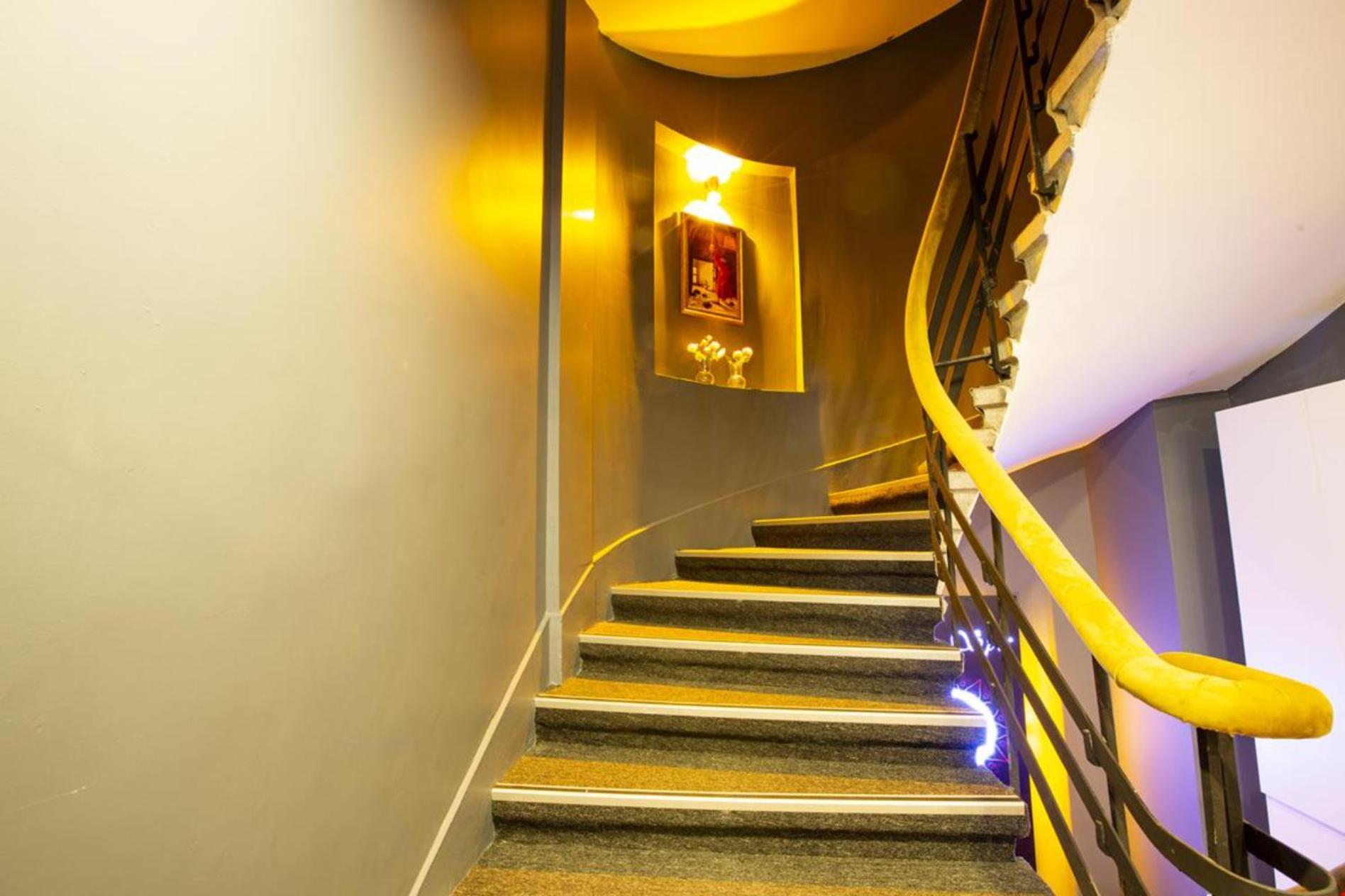 Taksim Leon'S Hotel Istanboel Buitenkant foto